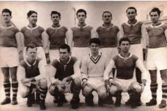 Tim iz 1954. godine -  Bogojevac, Jakovetić, Ognjanov, Peić, Takač, Čikoš, Branisavljević (stoje) Palfi, Bogešić, Glončak, Tapiška (čuče)